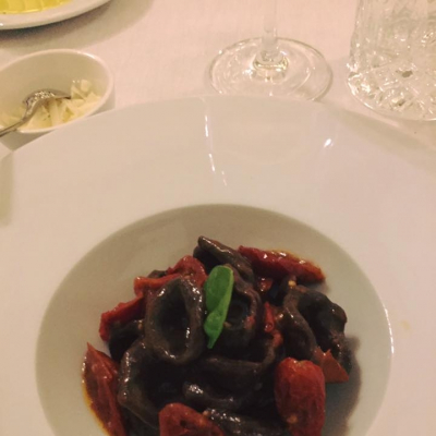 Orecchiette al cacao Domori con pomodoro fiaschetto di Torre Guaceto e pecorino fresco