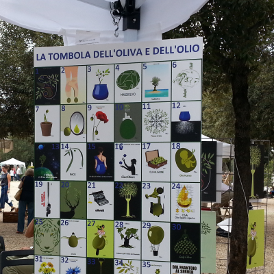 Il tabellone della tombola dell'olivo e dell'olio