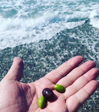 Tre olive al mare