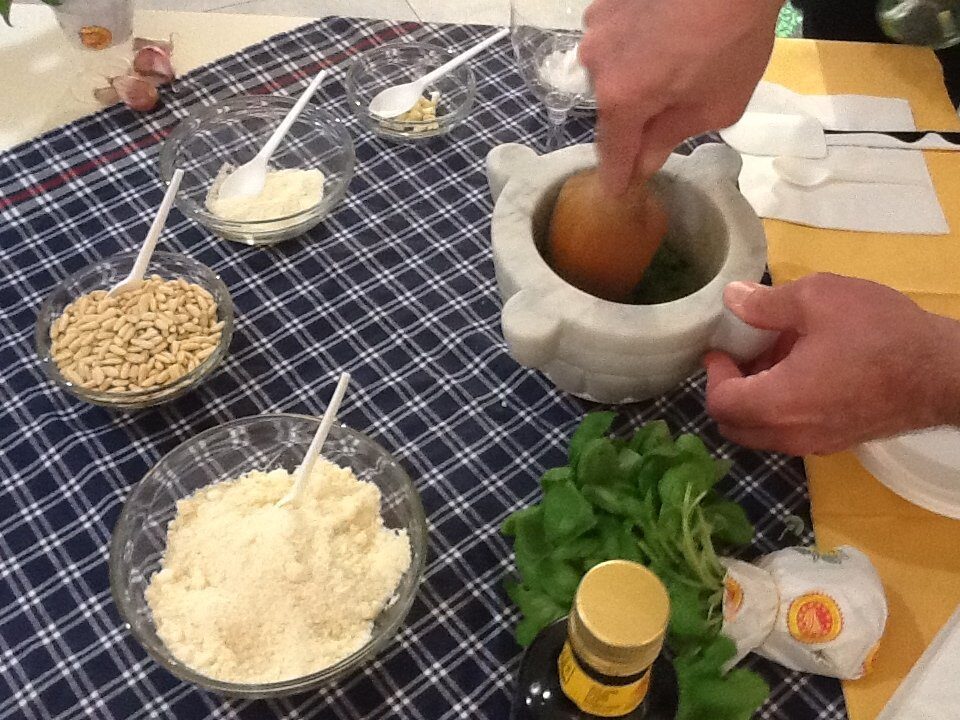 Buone performance per l’olio Dop Riviera Ligure a Expo, insieme con altre materie prime regionali