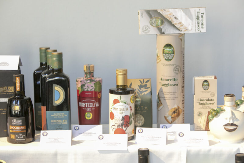 Ultima chiamata per partecipare al concorso di packaging e design “Forme dell’olio”