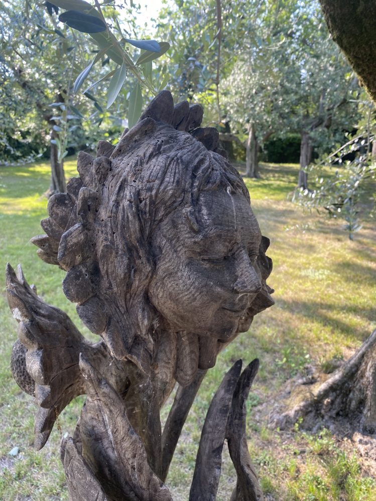 Cosa si è letto questa estate di così serio da meritare tutta l’attenzione del mondo?