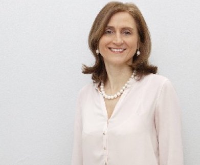 Il Premio Ravanas all’imprenditoria olearia  a Dora Desantis, di Agridè