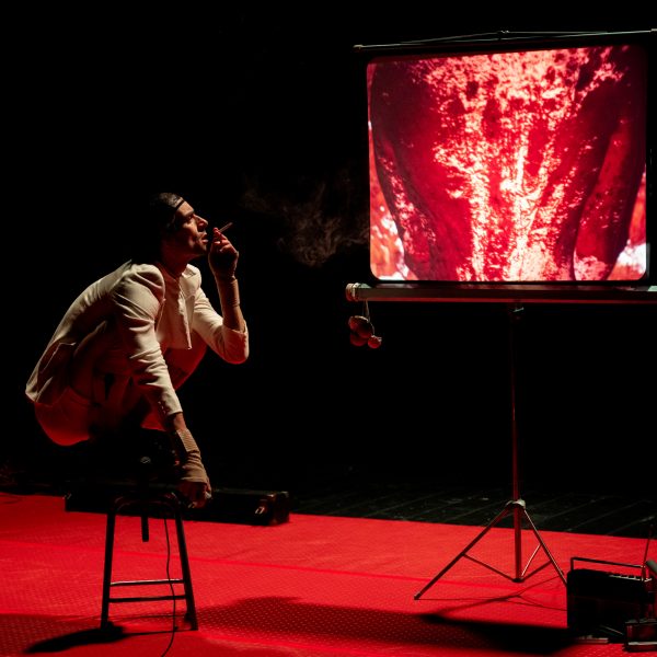 La drammatica stanchezza e solitudine di un clown